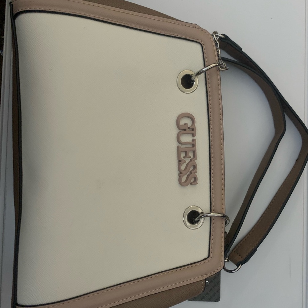 Guess purse 👜